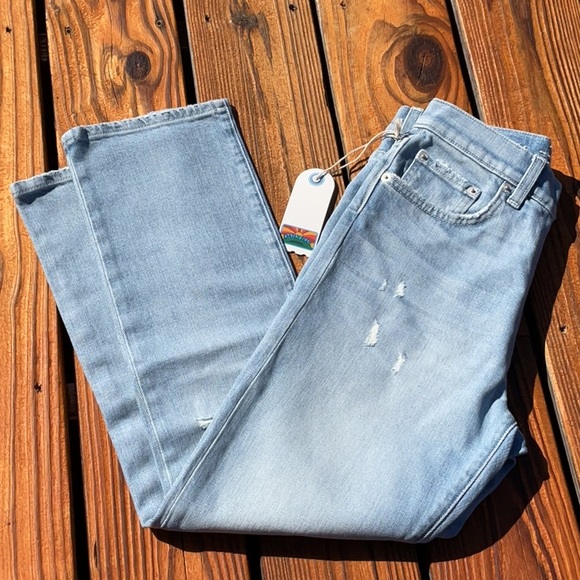 NWT Daily Blue Denim By AG Light Wash Cropped Distressed Jean Sizes 25/ 30 - Picture 12 of 14